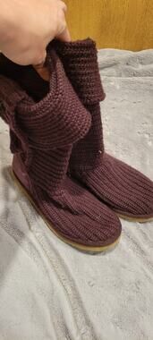 UGG Australia Classic Cardy Burgundy Sweater Boot Knit Cuff Button Womens US 9